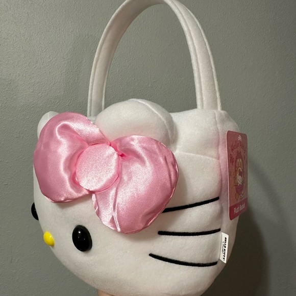 Hello Kitty Easter Basket - Picture 2 of 5